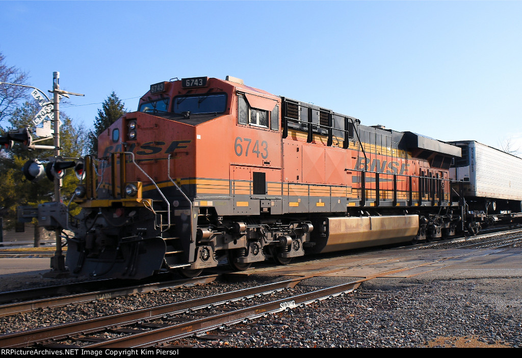 BNSF 6743 Pusher